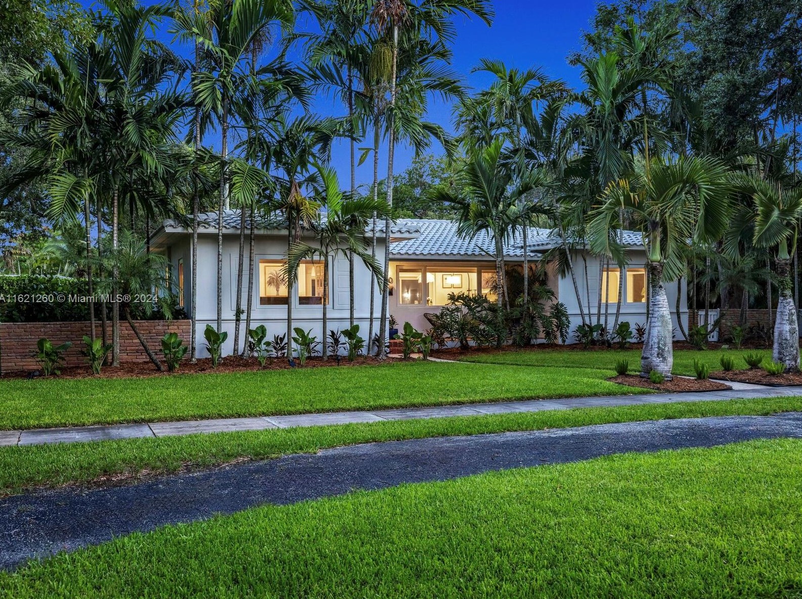 420 94 St, Miami FL 33138-2845 exterior