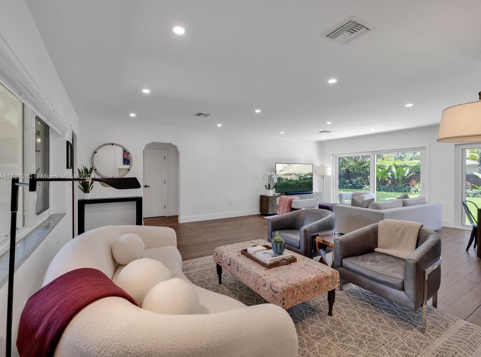 420 94 St, Miami FL 33138-2845 exterior