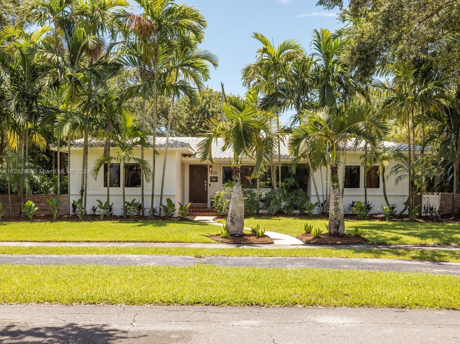 420 94 St, Miami FL 33138-2845 exterior