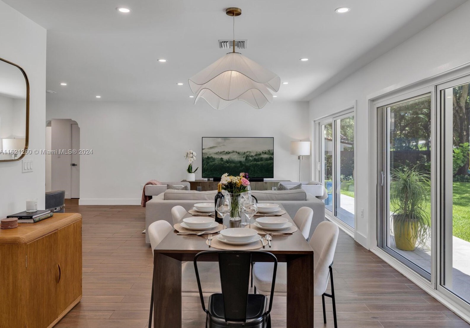 420 94 St, Miami FL 33138-2845 exterior