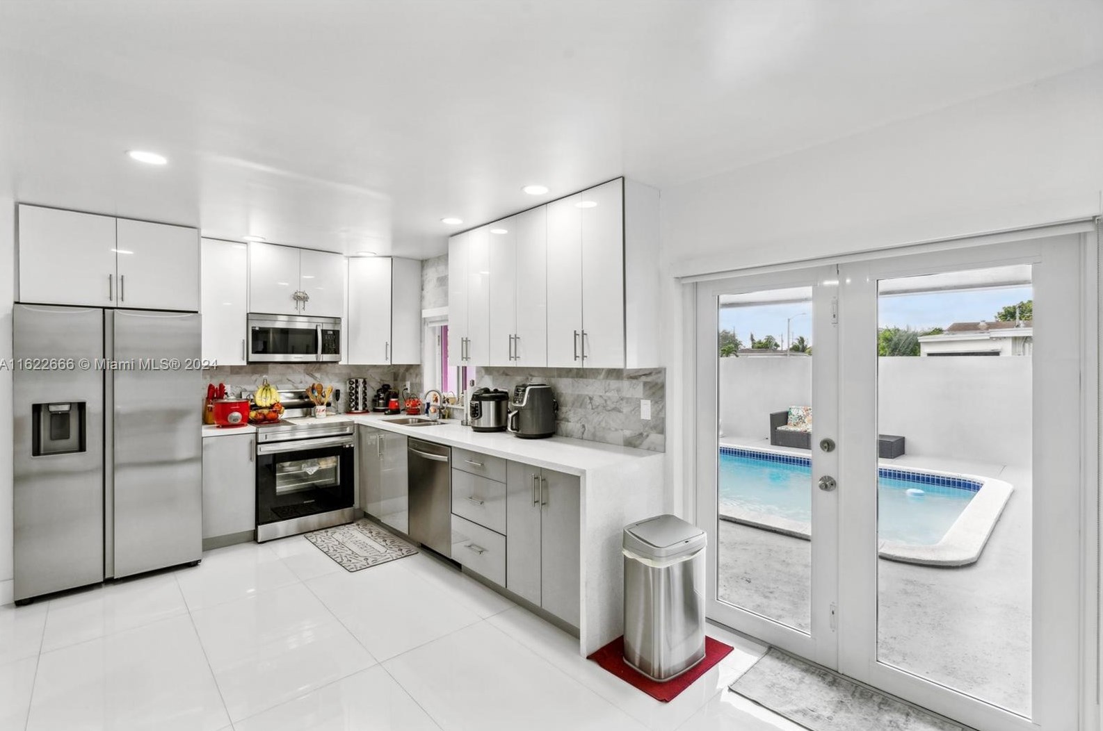 10475 152nd St, Miami FL  33157-1420 exterior