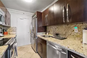 100 Lincoln Rd, Miami Beach, FL 33139 - Photo 13