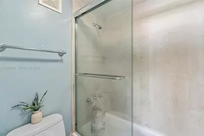 100 Lincoln Rd #1422, Miami Beach, FL 33139 - Photo 17
