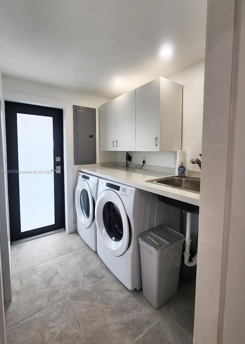 64 Corydon Dr, Miami FL  33166-5051 exterior