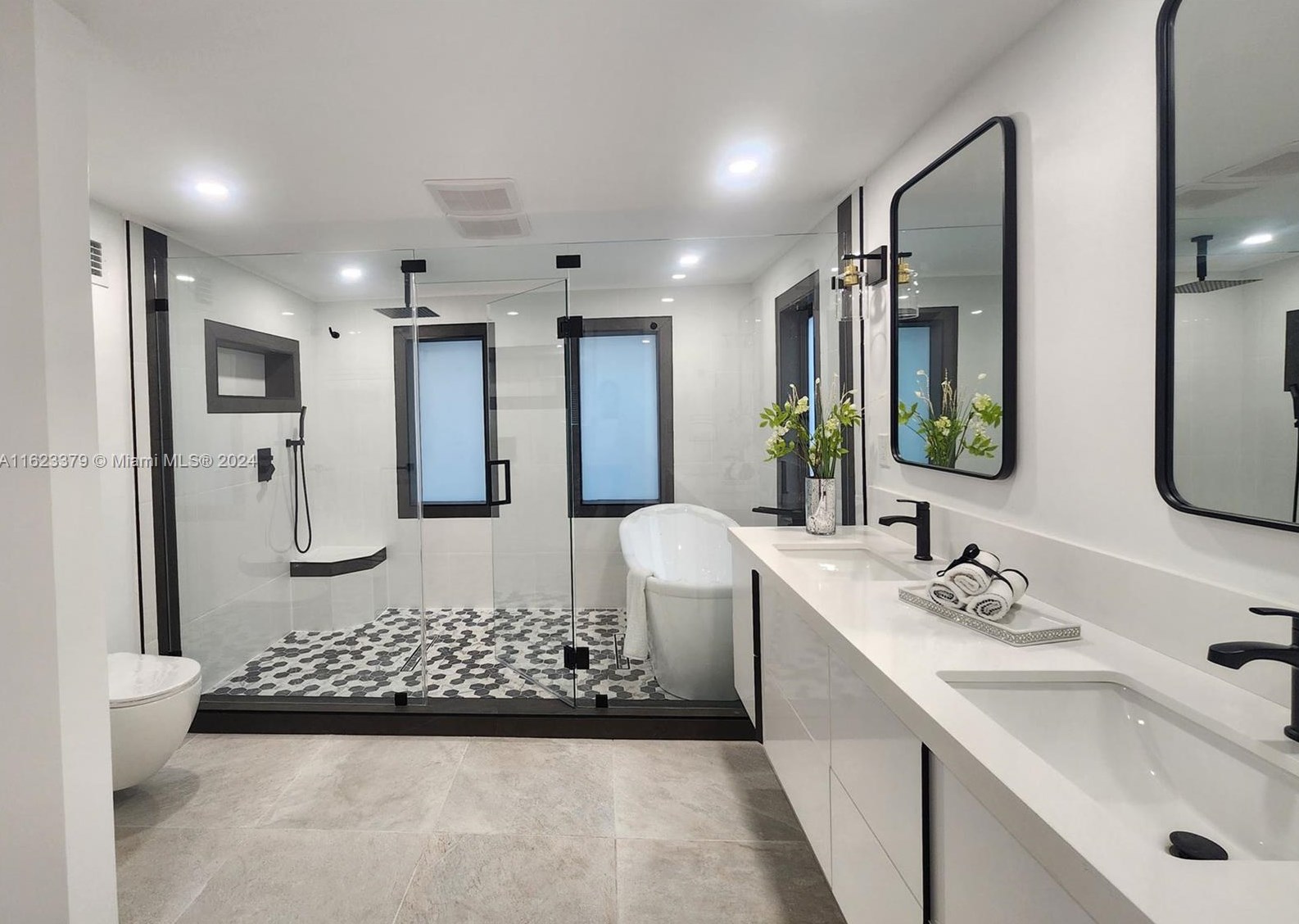 64 Corydon Dr, Miami FL  33166-5051 exterior