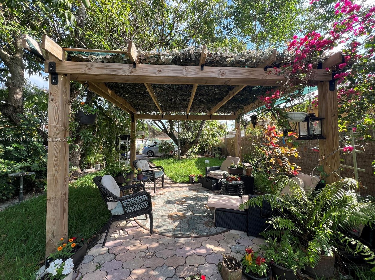 3044 15 St, Miami FL 33125-1924 exterior