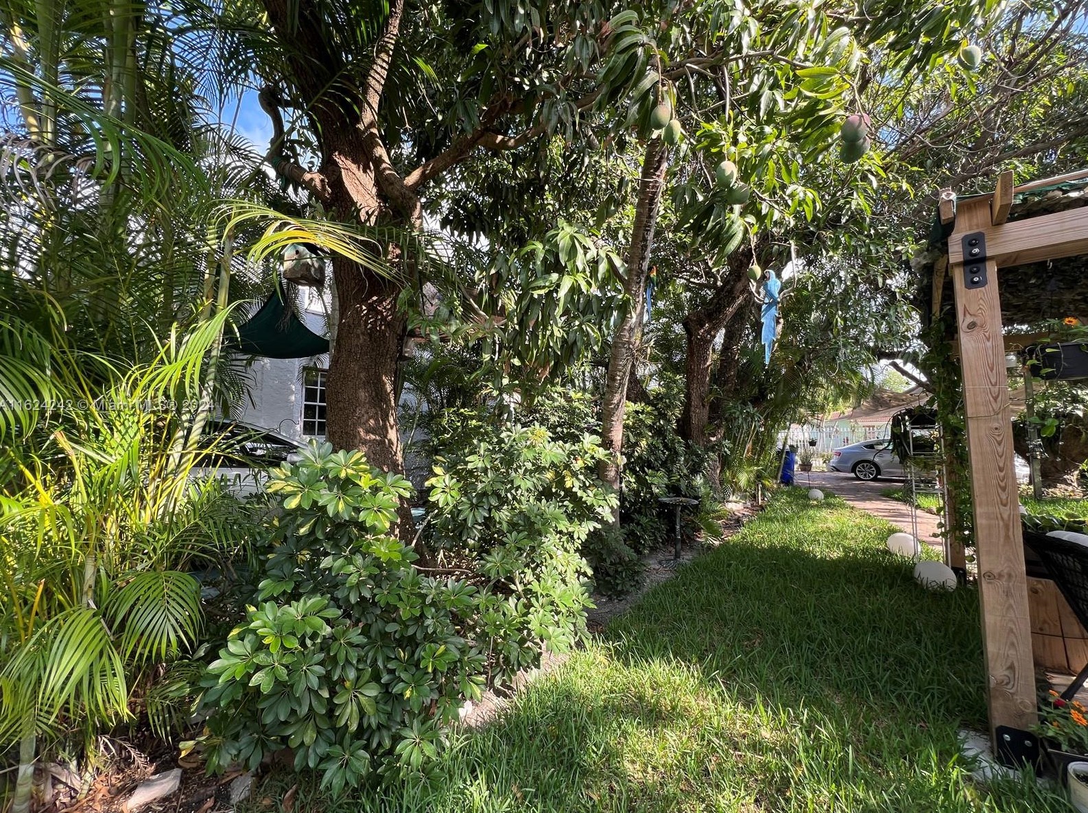 3044 15 St, Miami FL 33125-1924 exterior