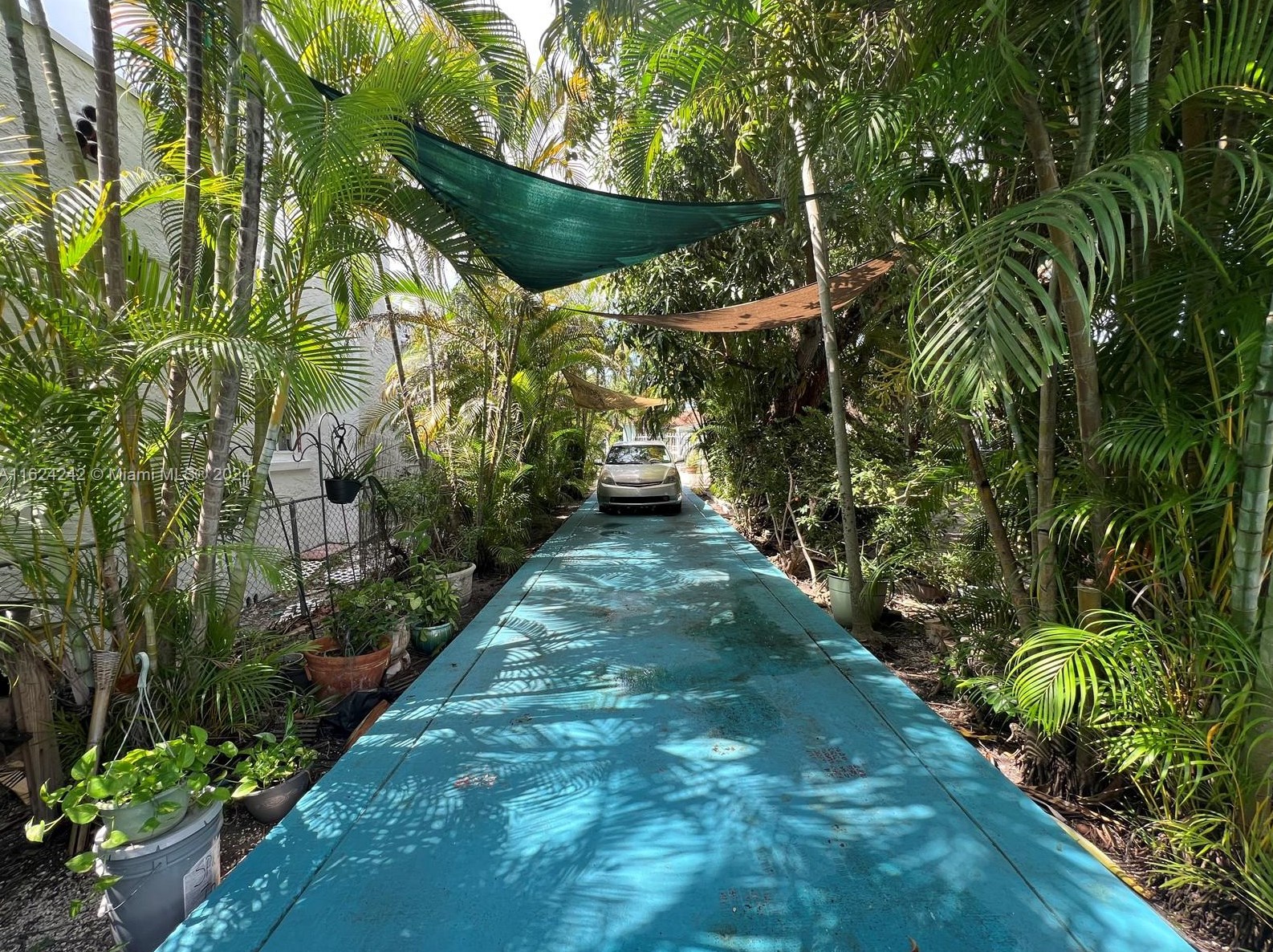 3044 15 St, Miami FL 33125-1924 exterior