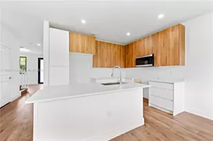 874 SW 1st St, Florida City, FL 33034 - Photo 13