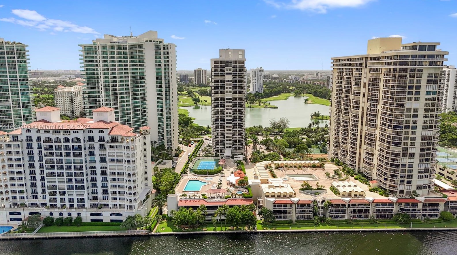 20185 Country Club Dr, Miami FL  33180-3048 exterior