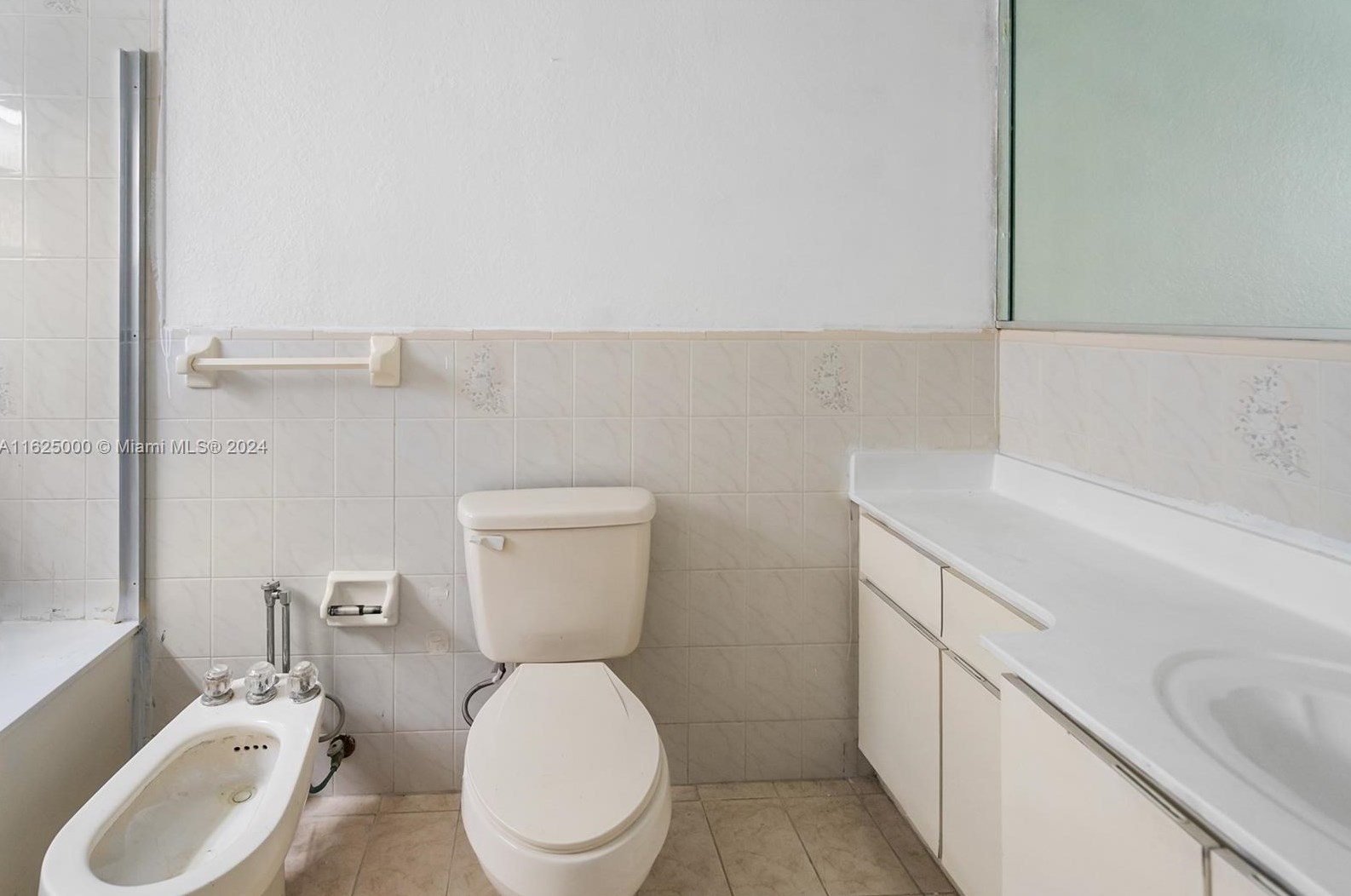 3583 72nd St, Hialeah FL  33018-1711 exterior