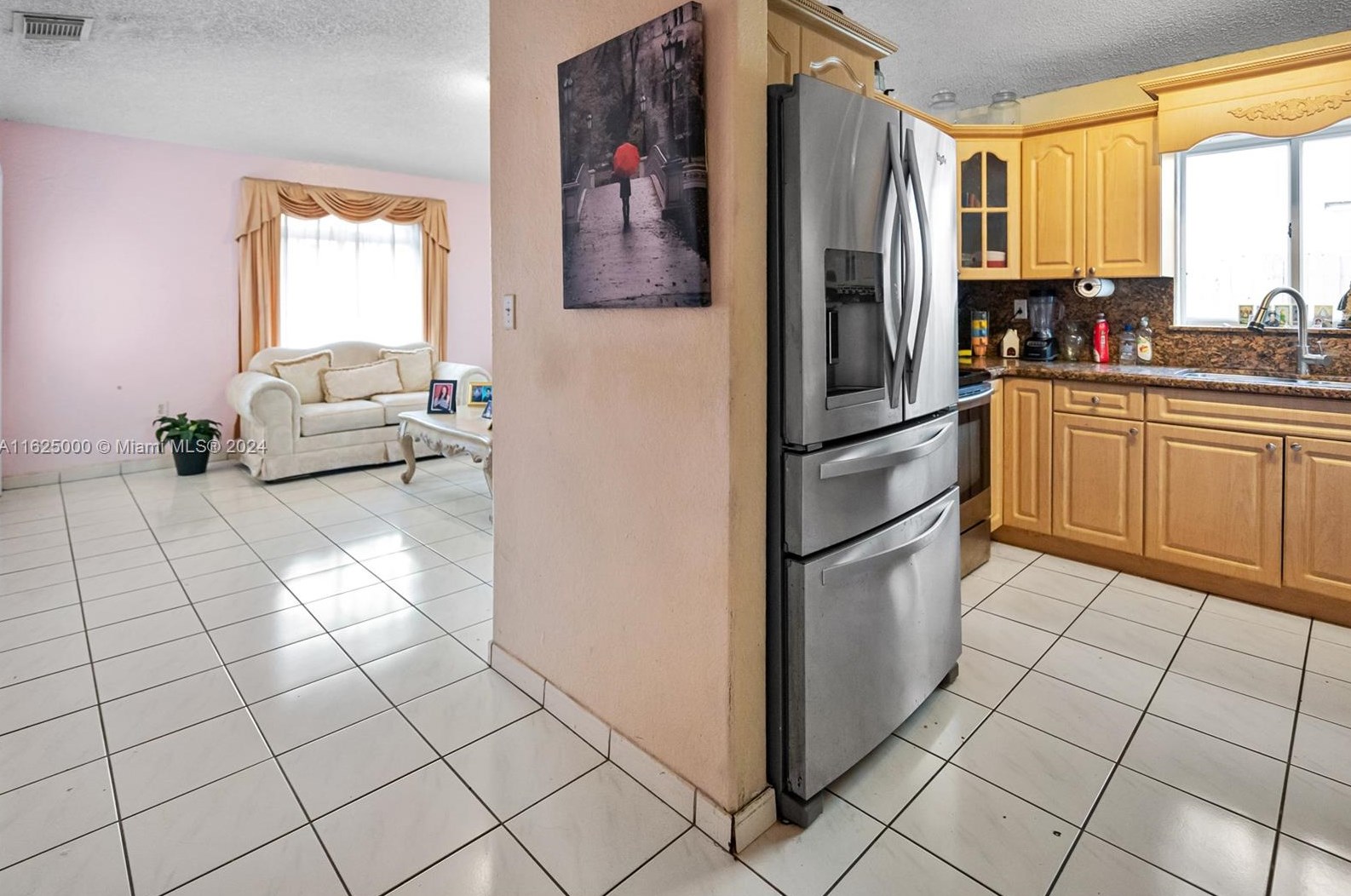 3583 72nd St, Hialeah FL  33018-1711 exterior