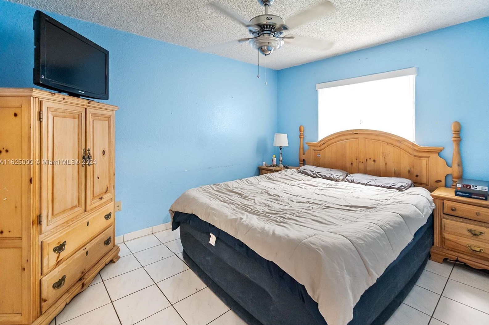 3583 72nd St, Hialeah FL  33018-1711 exterior