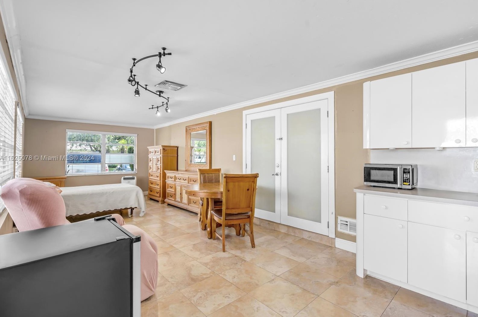 7370 33 St, Miami FL  33155-3603 exterior