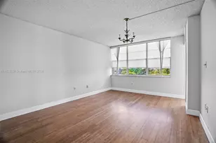 1000 St Charles Pl, Pembroke Pines, FL 33026 - Photo 11