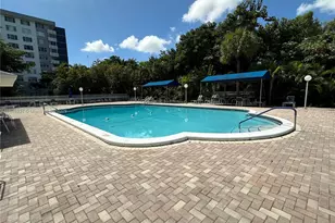 4400 Hillcrest Dr, Hollywood, FL 33021 - Photo 39