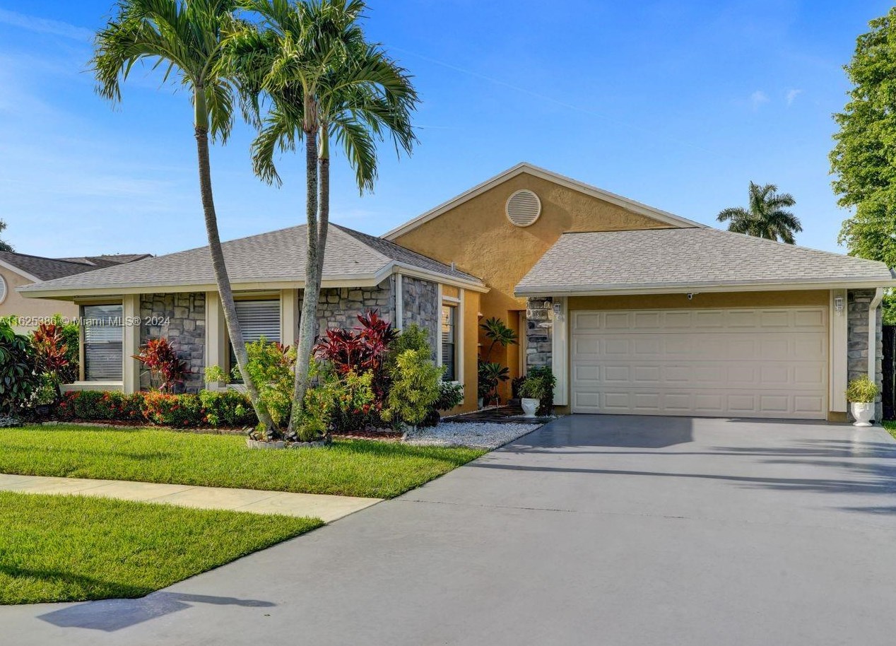 11932 Sunchase Ct, Boca Raton, FL 33498