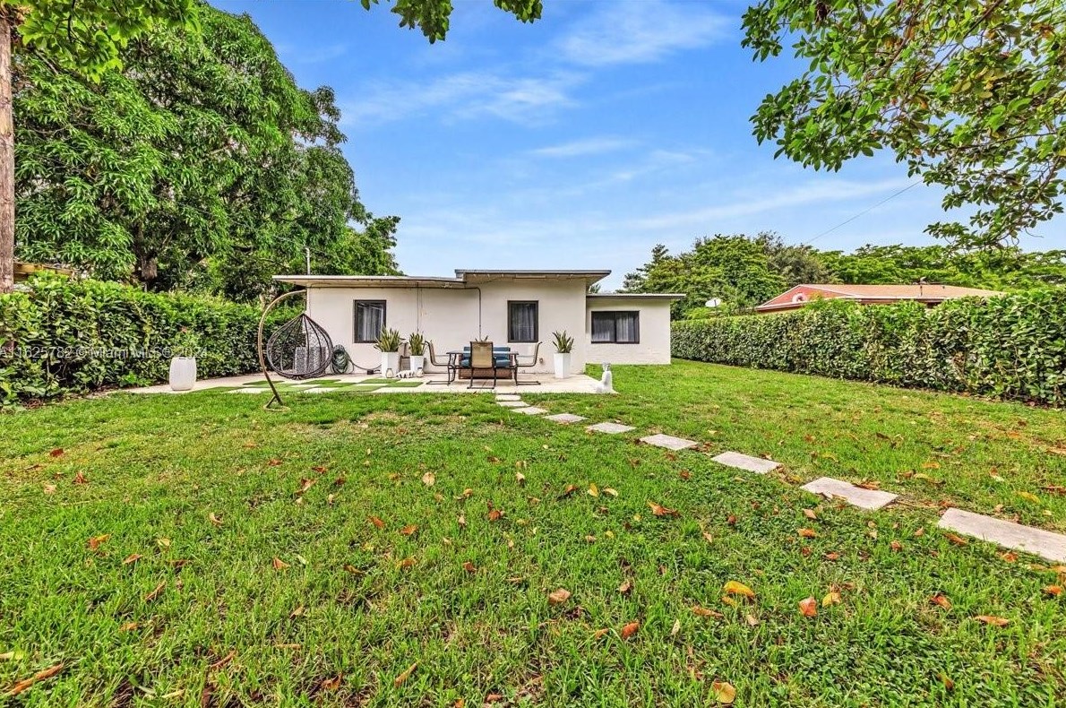 130 127th St, Miami FL 33161-5177 exterior