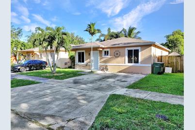 1614 SW 3rd St, Homestead, FL 33030 - Photo 1