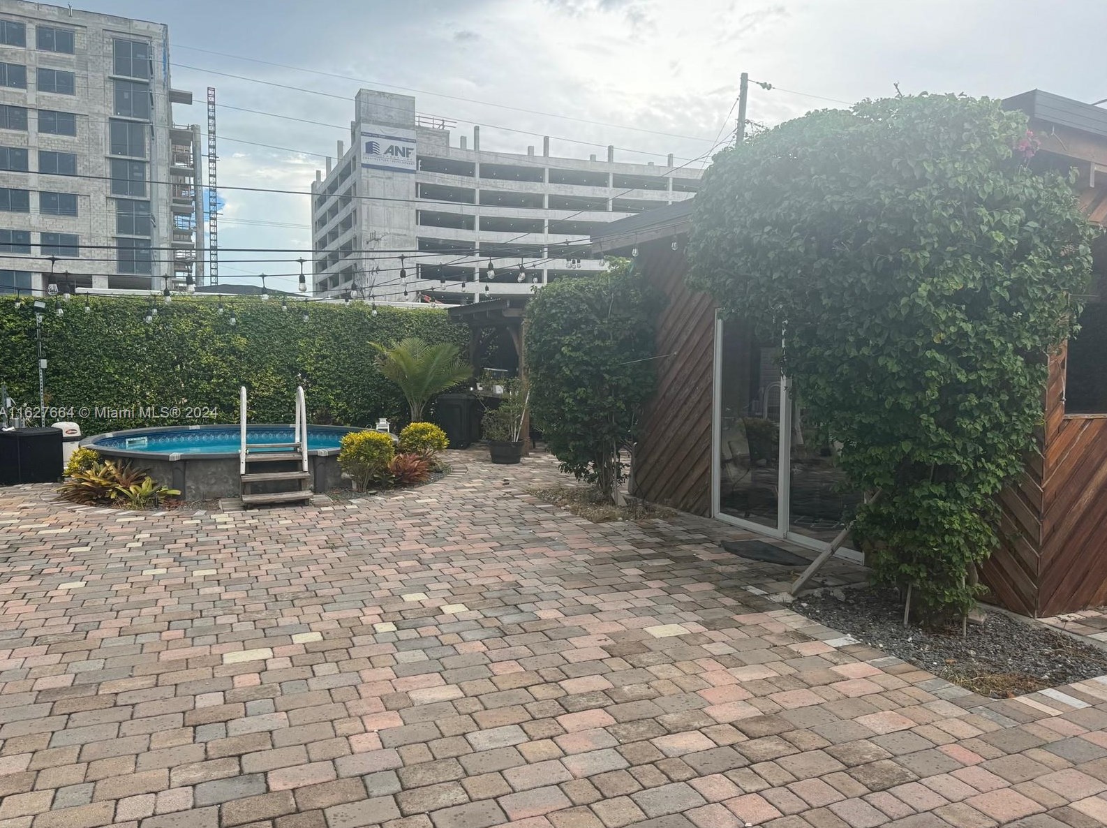 3718 12th St, Miami FL  33174-2710 exterior