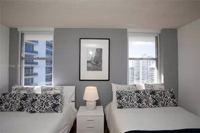 6039 Collins Ave #1728, Miami Beach, FL 33140 - Photo 19