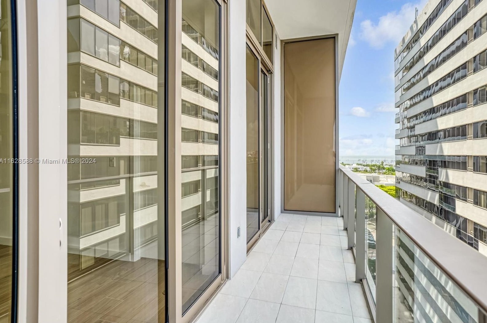 2678 Tigertail Ave, Miami FL 33133-4630 exterior