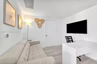 121 NE 34th St, Miami, FL 33137 - Photo 5