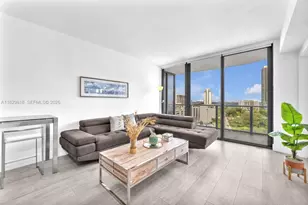 121 NE 34th St, Miami, FL 33137 - Photo 3