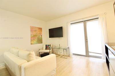 435 21st St #102, Miami Beach, FL 33139 - Photo 1