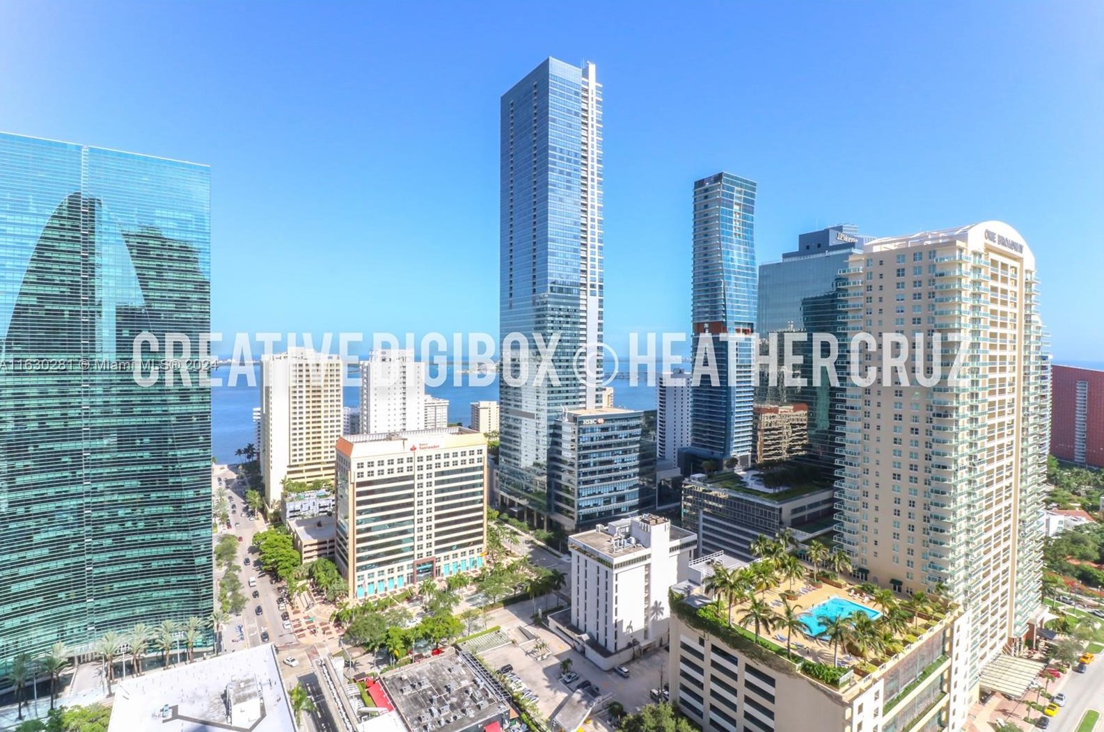 1300 Miami Ave, Miami FL 33130-4315 exterior