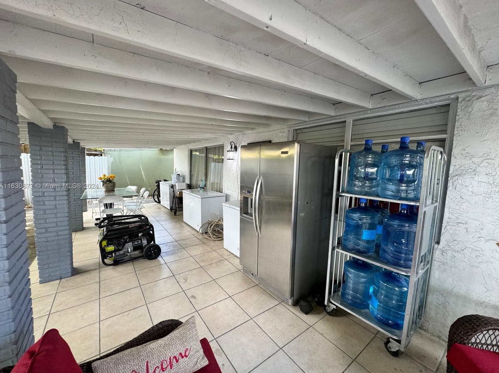 952 136 Pl, Miami FL 33175-1043 exterior