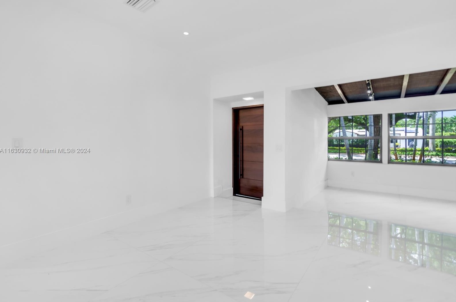 765 96 St, Miami FL 33138-2520 exterior