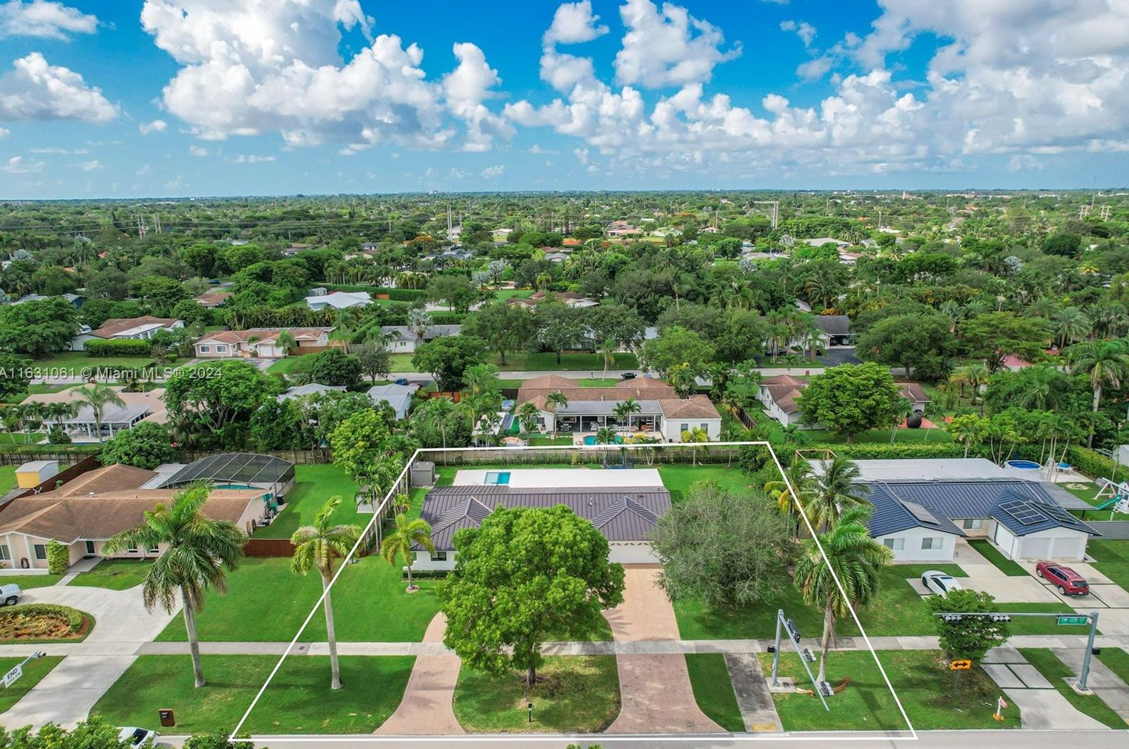 10900 128 St, Miami FL 33186-5405 exterior