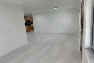 324 E 34th St, Hialeah, FL 33013 - Photo 5