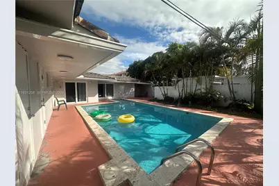 324 E 34th St, Hialeah, FL 33013 - Photo 33