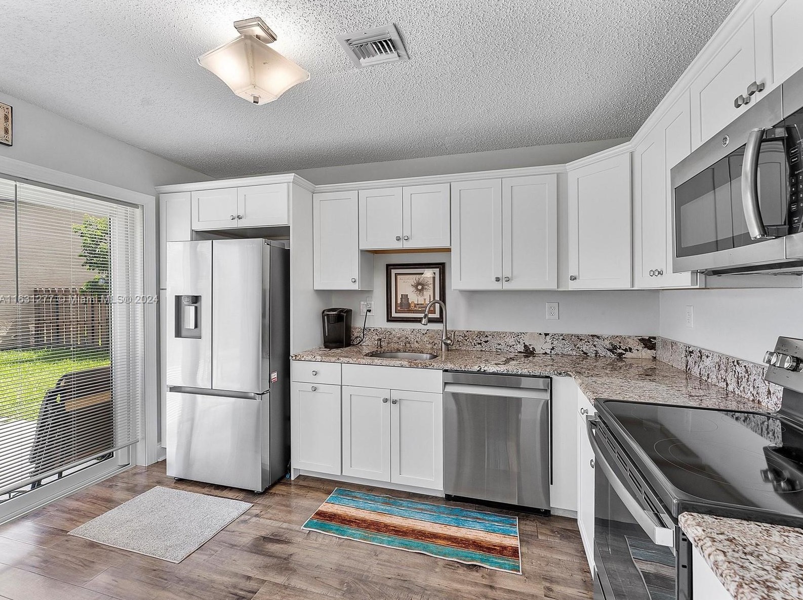 5429 Mirror Lakes Blvd, Boynton Beach FL  33472-1216 exterior