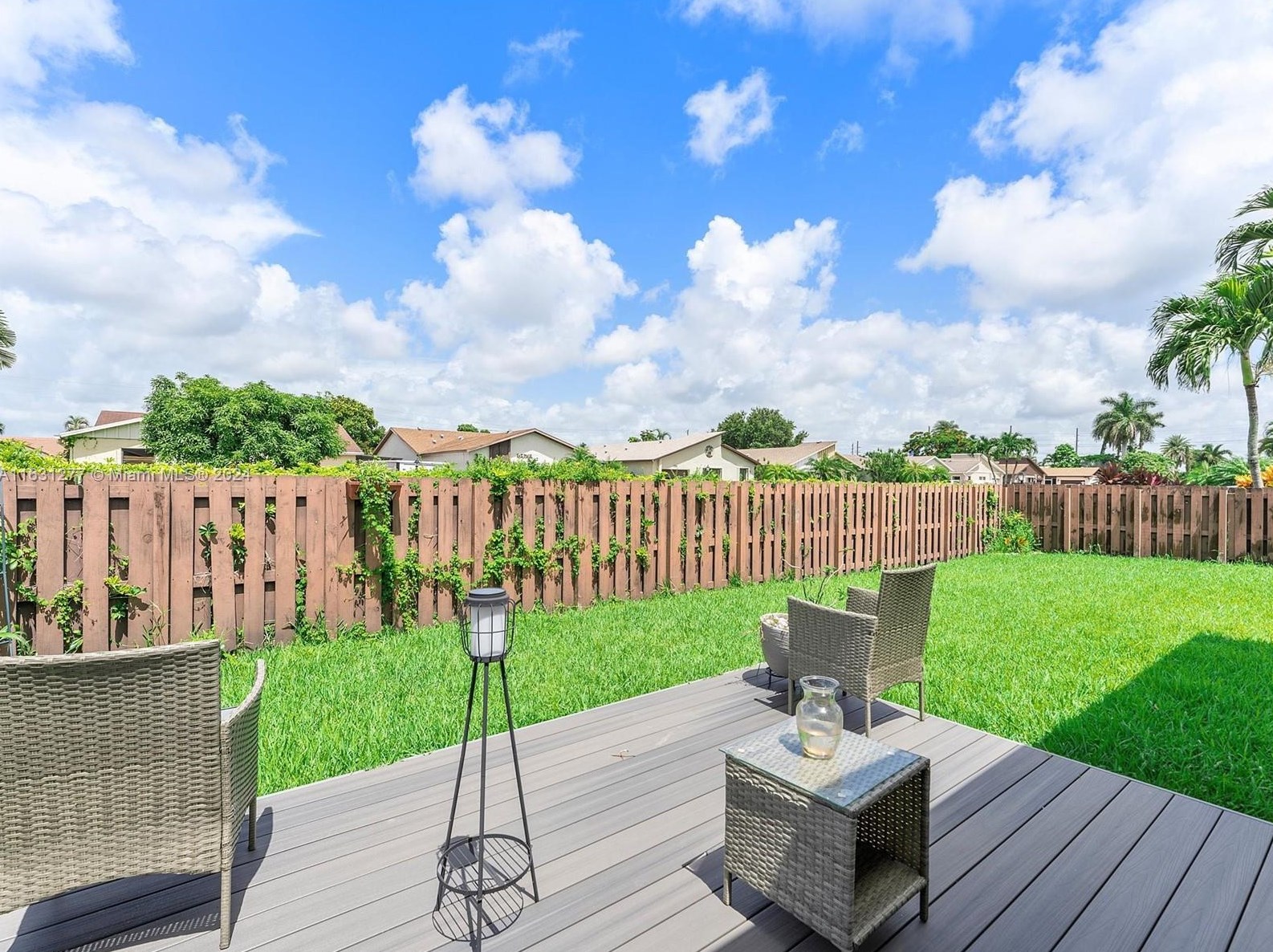 5429 Mirror Lakes Blvd, Boynton Beach FL  33472-1216 exterior