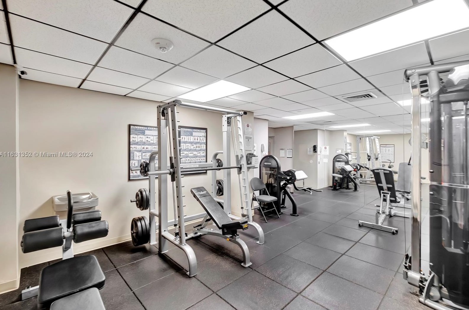 1201 Ocean Dr, Hollywood FL  33019-2121 exterior