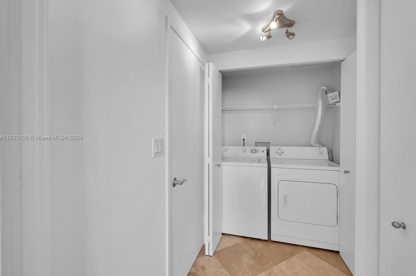 201 Crandon Blvd, Miami FL  33149-1516 exterior