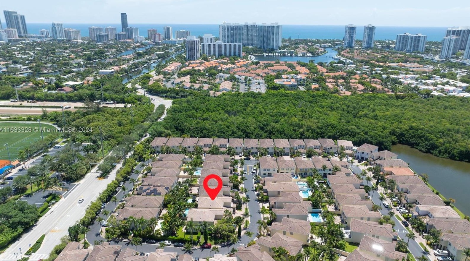 3227 212th St, Miami FL 33056-1014 exterior