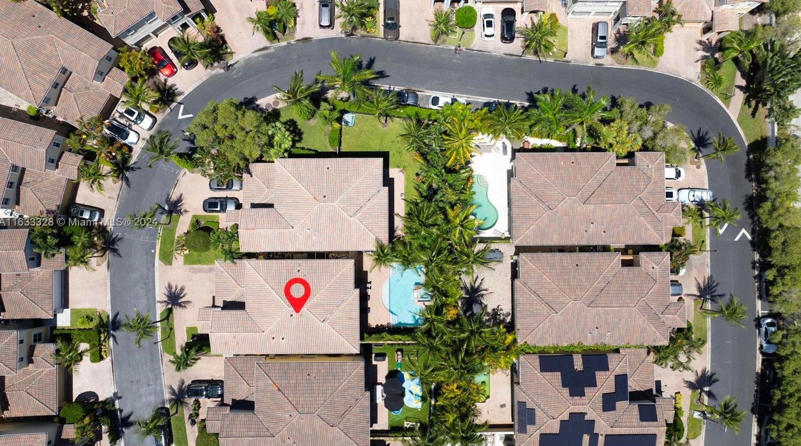 3227 212th St, Miami FL 33056-1014 exterior