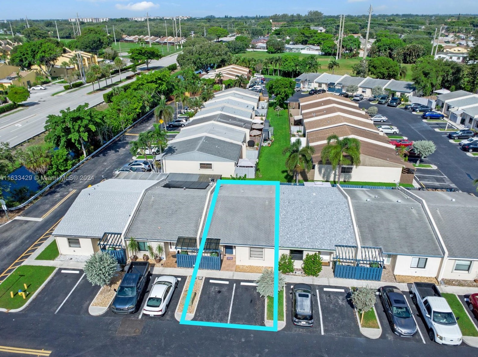 1730 92nd Ave, Hollywood FL  33024-3238 exterior