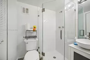 20 SW 108th Ave, Sweetwater, FL 33174 - Photo 9