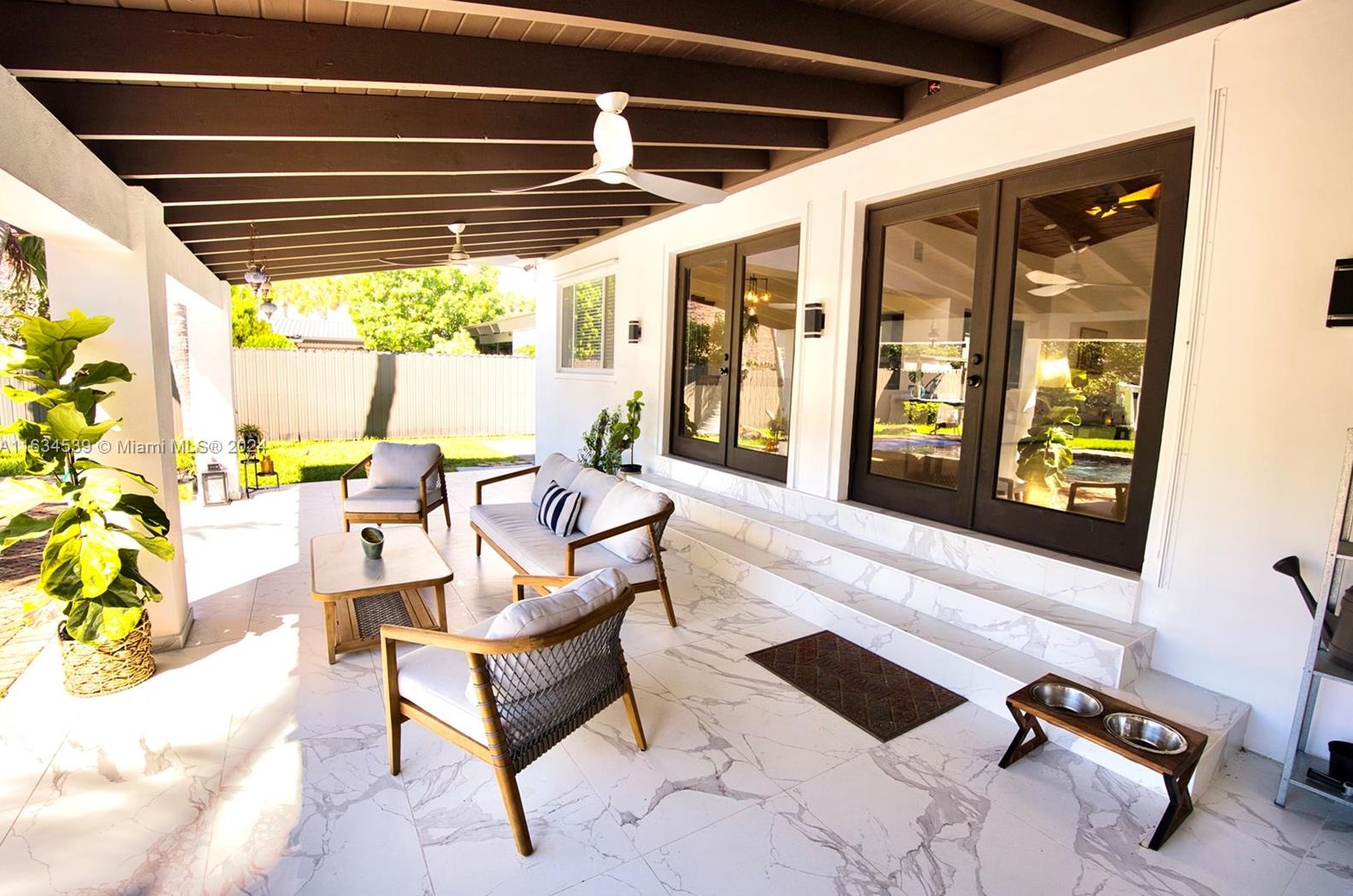 1860 124 St, Miami FL 33181-2613 exterior