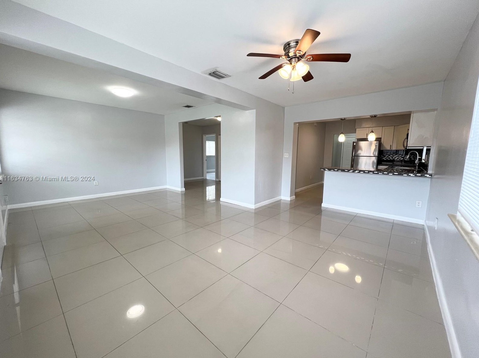 1620 42 St, Miami FL 33142-4881 exterior