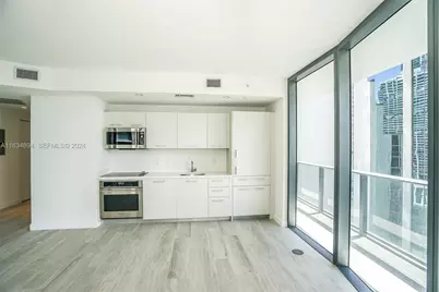 55 SW 9th St #2108, Miami, FL 33130 - Photo 3