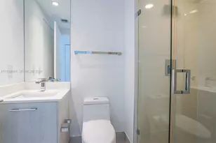 55 SW 9th St, Miami, FL 33130 - Photo 17