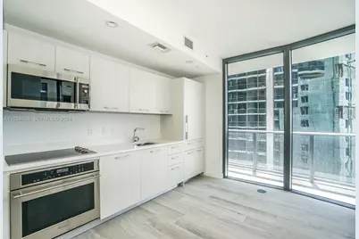 55 SW 9th St #2108, Miami, FL 33130 - Photo 7