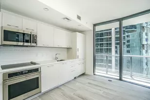 55 SW 9th St, Miami, FL 33130 - Photo 7