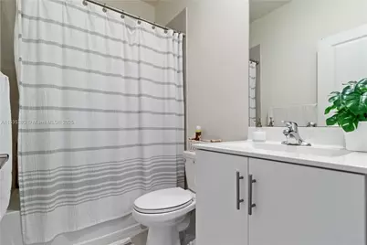 11410 W 34th Way #0, Hialeah, FL 33018 - Photo 15